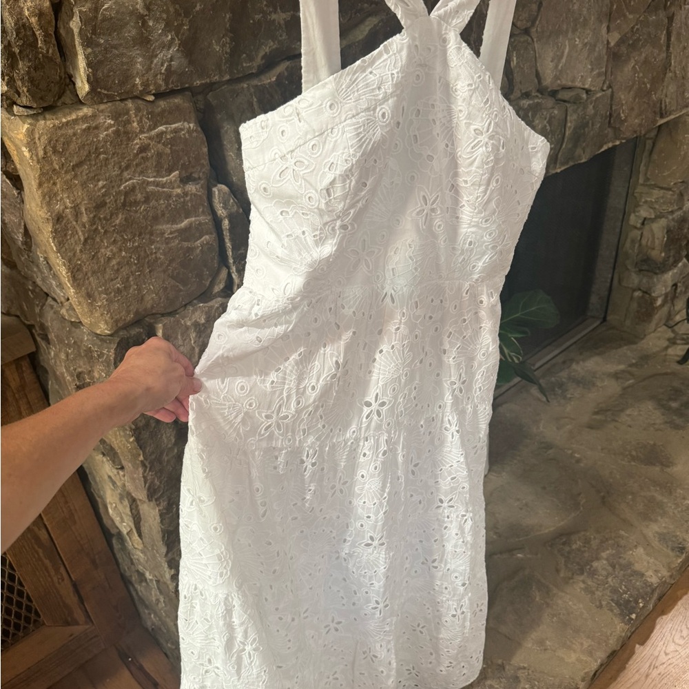 Jenette Eyelet Embroidered Halter Sundress
Lilly Pulitzer® NEW w/tags - Picture 3 of 4
